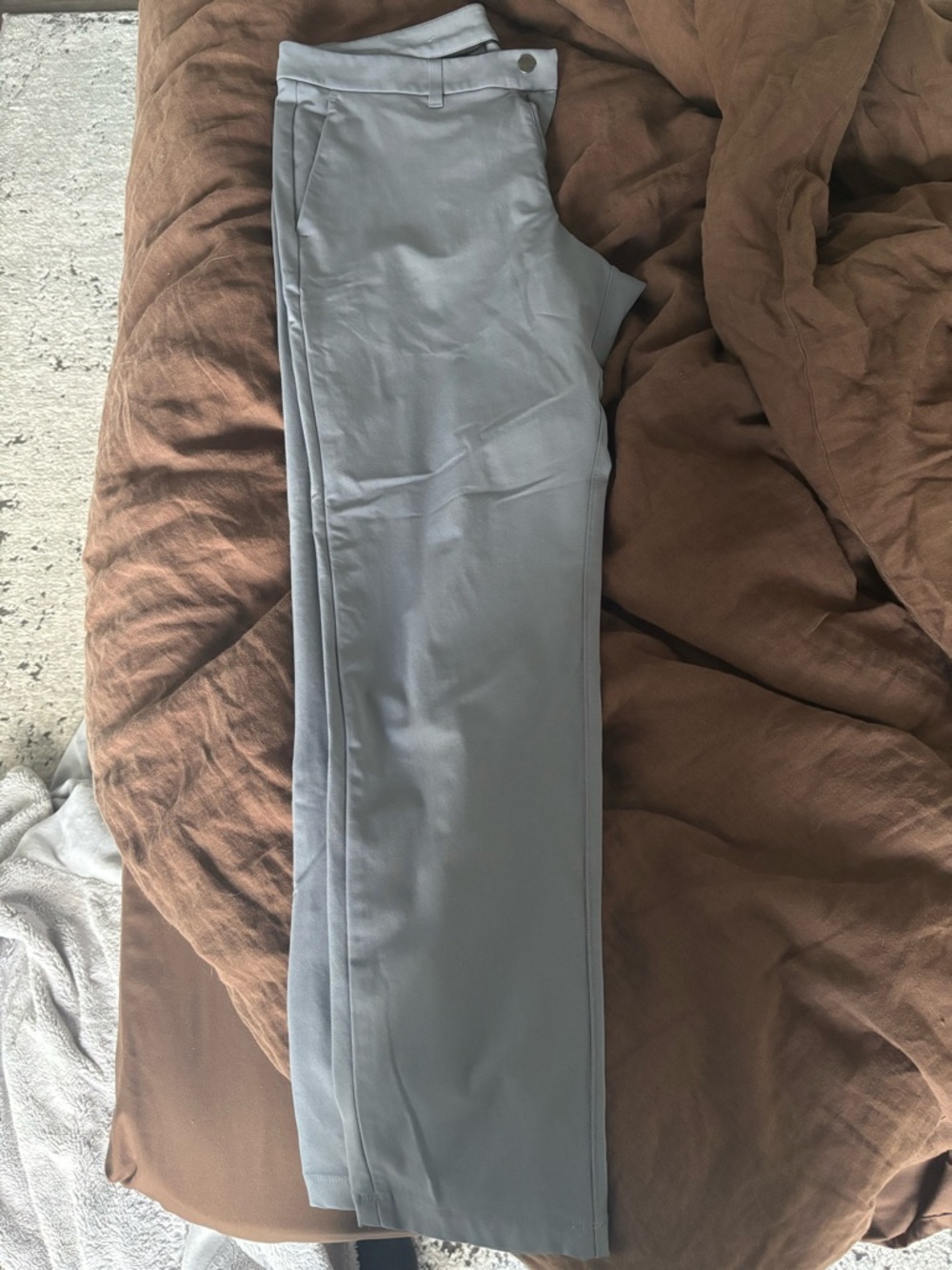 Lulu gray men’s commission slim pants